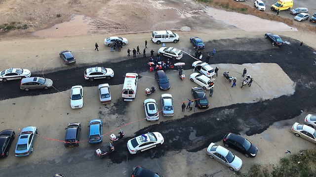 Police forces at the scene of a murder in north Tel Aviv (Photo: Tzvika Snir)
