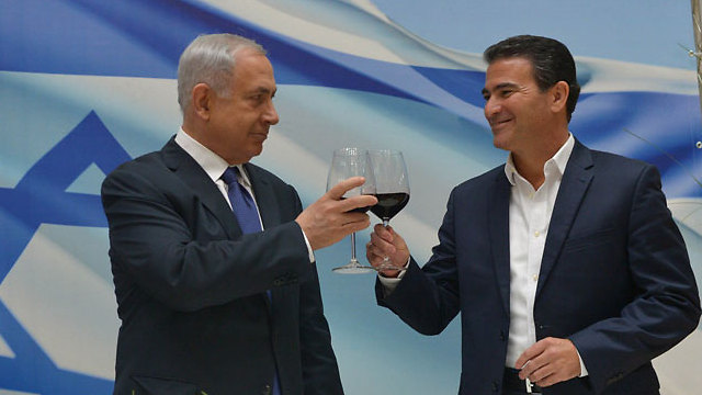 Prime Minister Benjamin Netanyahu and Mossad Director Yossi Cohen (Photo: Kobi Gideon/GPO)