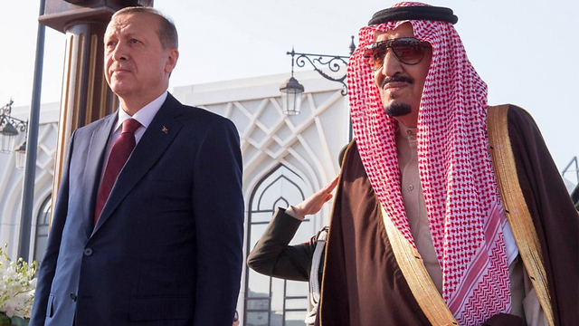 הברית שתחיה את המחנה הסוני המתון? מלך סעודיה סלמאן ונשיא טורקיה ארדואן  (צילום: AFP) (צילום: AFP)