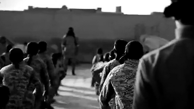 ילדים-חיילים בשירות דאעש (צילום: cnn) (צילום: cnn)