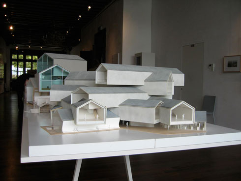 משתתף קבוע בביאנלות לאדריכלות, כאן בפרויקט משותף עם בית העיצוב השווייצרי vitra (צילום: Christian Grunert, cc)