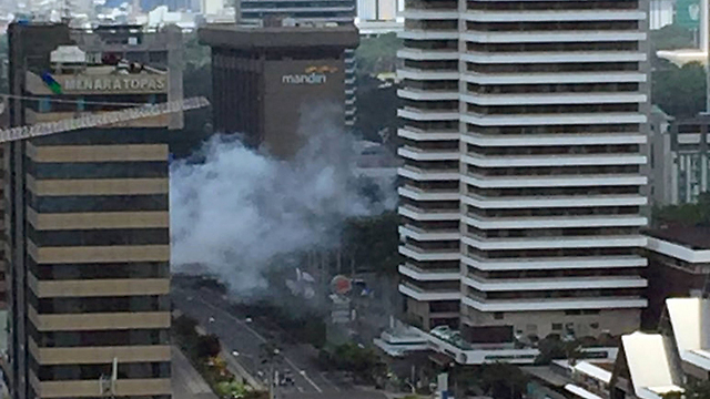 Smoke from blast in Jakarta on Thursday (Photo: AP)