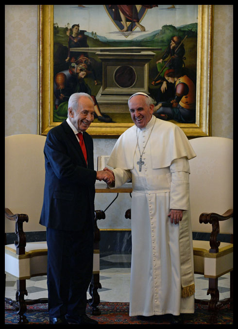 עם האפיפיור פרנציסקוס, 2013 (צילום: gettyimages)