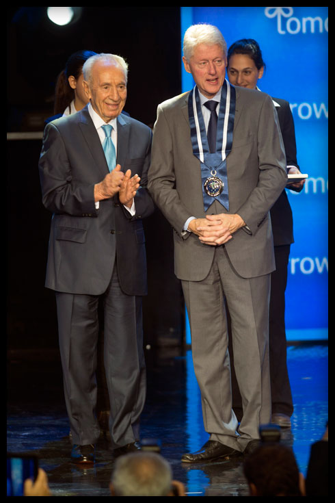 ביל קלינטון ביום הולדתו ה-90 של שמעון פרס, 2013 (צילום: gettyimages)