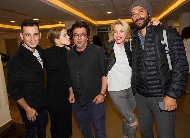 מאולפים וסוררים. שחקני ההצגה (צילום: רפי דלויה)