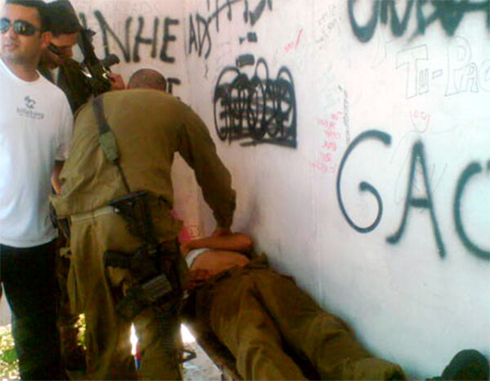 2007: תקיפת חייל בטרמפיאדה (צילום: יואב גלזנר) (צילום: יואב גלזנר)