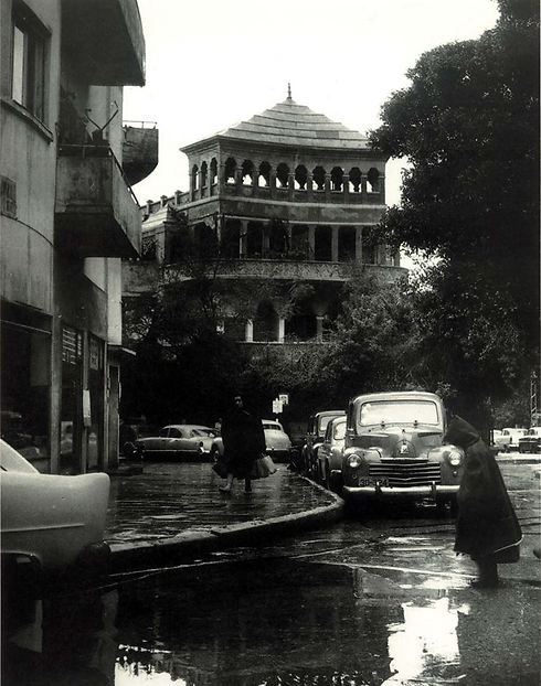 King Albert Square and Pagoda House in 1950 (Photo: Boris Carmi/GPO) 