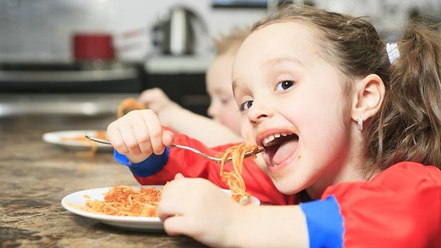 ילדים יודעים כמה ומתי לאכול (צילום: shutterstock) (צילום: shutterstock)