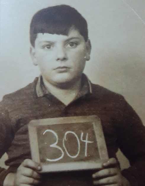 אחיה של מרים, אוטו שפירו ז"ל, כפי שצולם בגיל 12 (צילום: מתן צורי) (צילום: מתן צורי)