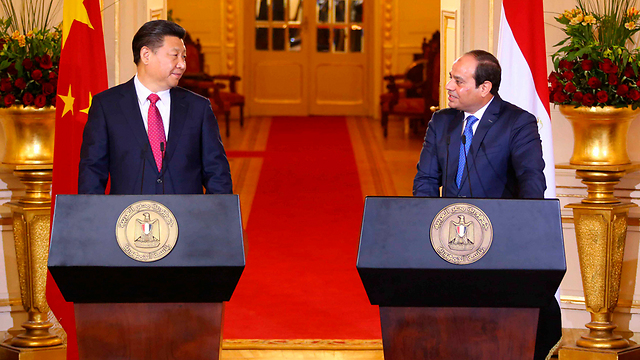 חתמו על הסכמים לשיתוף פעולה. נשיאי סין ומצרים (צילום: רויטרס) (צילום: רויטרס)