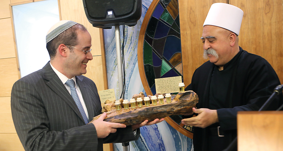 Rabbi Yaakov Kermaier and Sheikh Muwaffaq Tarif at the event