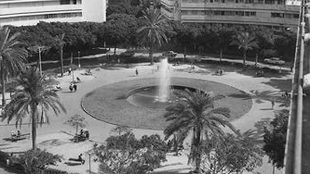 המזרקה הקודמת בכיכר ב-1965 (צילום: משה מילנר, לע"מ) (צילום: משה מילנר, לע