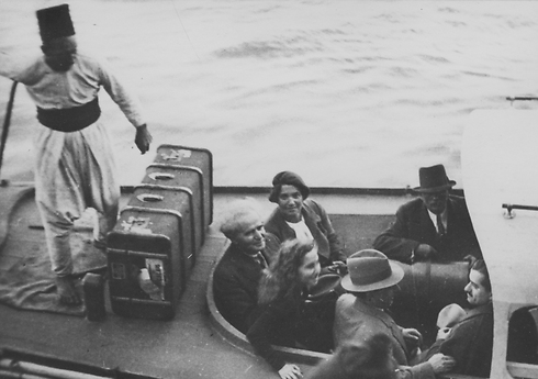 משפחת בן גוריון שטה בסירה, 1 בינואר 1930 (צילום: קרן היסוד, באדיבות ארכיון צה"ל במשרד הביטחון) (צילום: קרן היסוד, באדיבות ארכיון צה