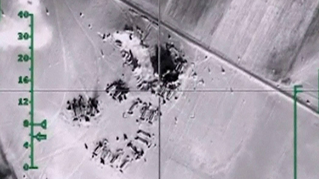 רוב ההפצצות מכוונות לאופוזיציה הסורית? תקיפה רוסית (צילום: רויטרס) (צילום: רויטרס)