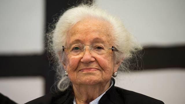 Auschwitz survivor Erna de Vries (Photo: AP)