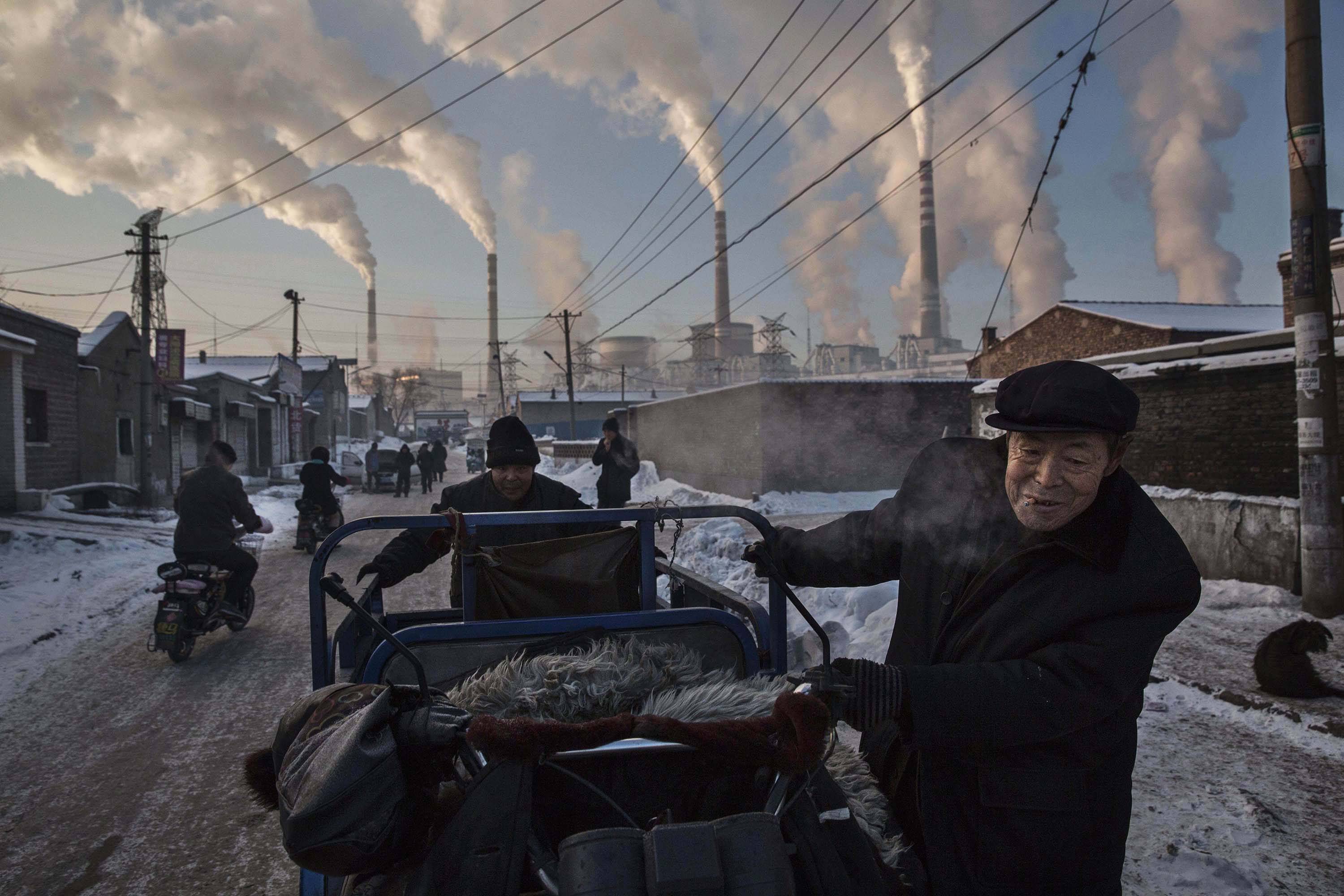 "התמכרות הפחם של סין", מקום ראשון בקטגוריית "חיי יומיום" (צילום: AP) (צילום: AP)