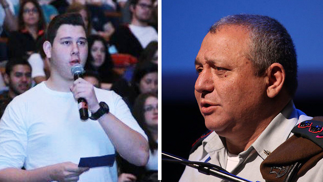 Eisenkot, right, and 17-year-old Yuval Pollack, who asked the IDF chief about the rules of engagement (Photo: Motti Kimchi)