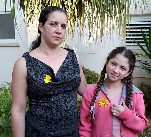 One of the mothers, Rotem, and her daughter Liori. (Photo: Yariv Katz)