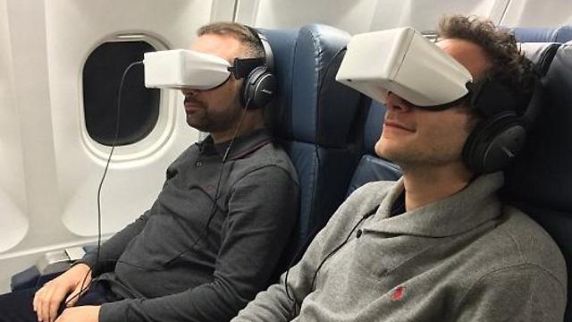 משקפי VR. בקרוב במטוס (צילום: skylights) (צילום: skylights)
