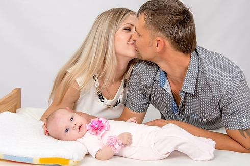 מרגע שנולד התינוק, נולדים גם ההורים (צילום: Shutterstock) (צילום: Shutterstock)