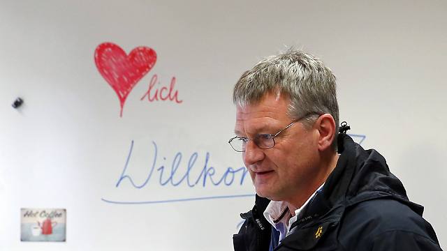 מקווה להישגים בקלפי. יורג מייטן, מנהיג מפלגת הימין הקיצוני "אלטרנטיבה לגרמניה" (צילום: רויטרס) (צילום: רויטרס)