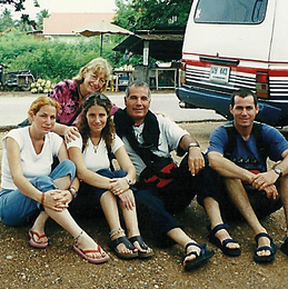 משפחת בן אשר. במרכז: יואל ז"ל