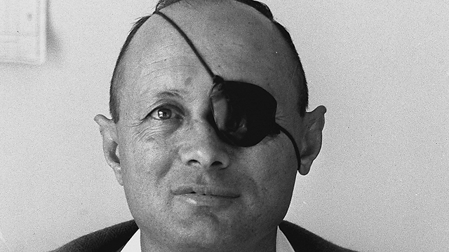 Moshe Dayan. Popular among the public, but not in his party (Photo: Fritz Cohen, GPO)