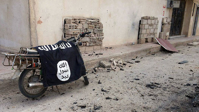 דאעש בסוריה (צילום: רויטרס) (צילום: רויטרס)