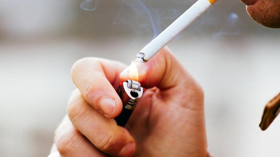 הבדיקה תיועד לאנשים מעל גיל 50 שנחשבים למעשנים כבדים (צילום: shutterstock) (צילום: shutterstock)