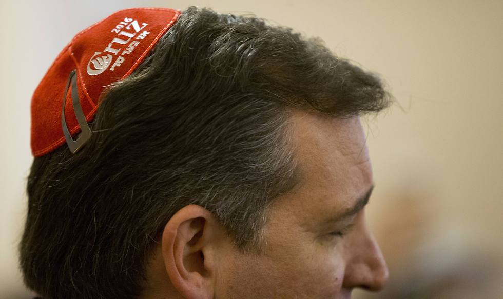 Cruz at the Chabad center in Brooklyn, wearing a kippah that says 'I support Teddy' in Hebrew (Photo: AP)