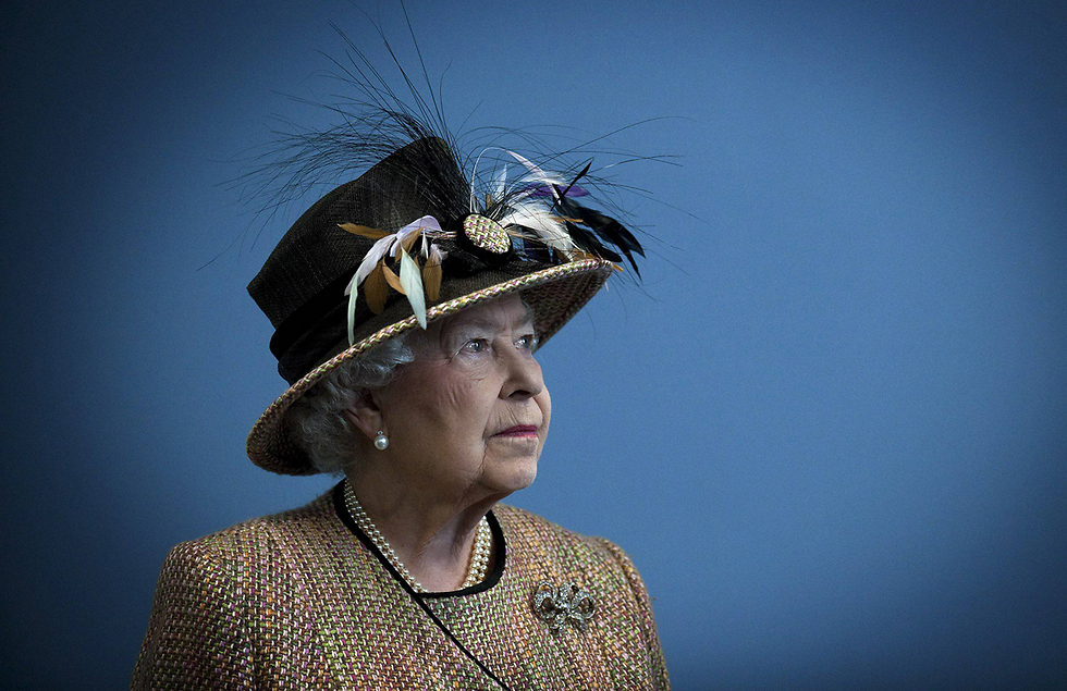 המלכה אליזבת' השנייה. חוגגים לכבודה (צילום: רויטרס) (צילום: רויטרס)