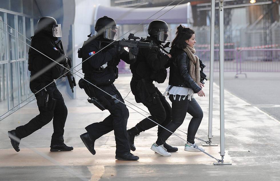 תרגיל התגוננות ממתקפת טרור בטולוז (צילום: AFP) (צילום: AFP)