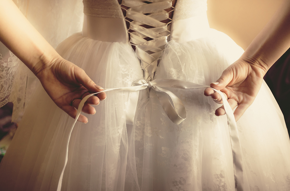 השמלה הזאת מדהימה, אבל ממש לא לכולן! (צילום: Shutterstock) (צילום: Shutterstock)