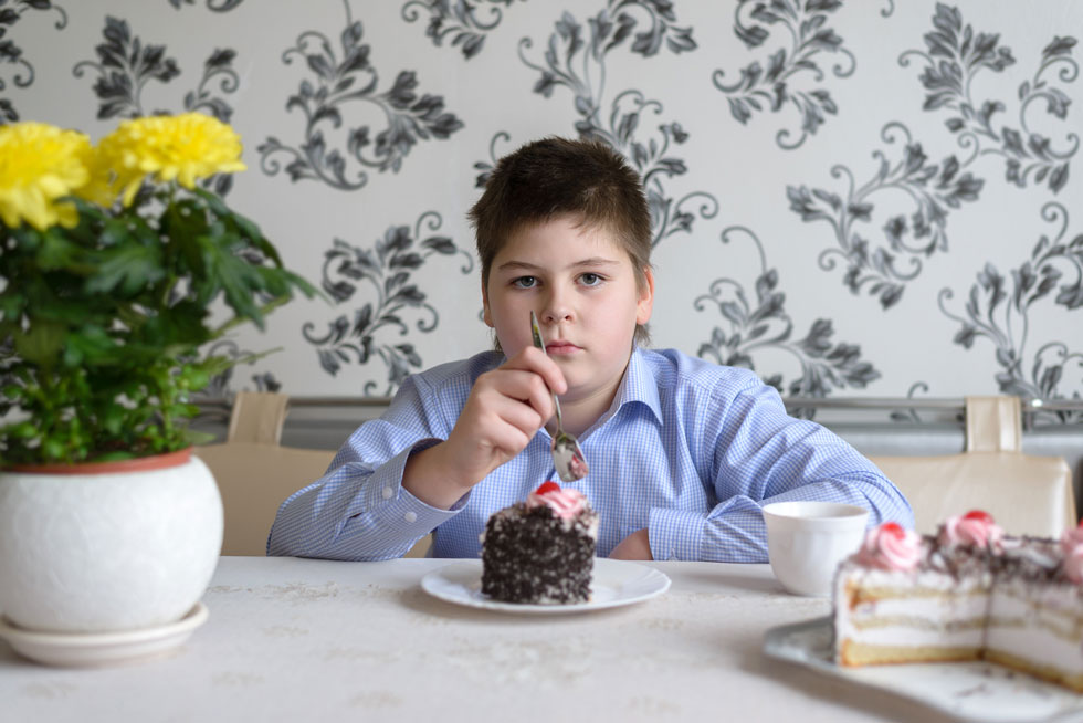 תנו לו ליהנות מהאוכל (צילום: Shutterstock)