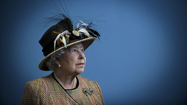 פטרונית של 626 ארגוני צדקה, גדודי צבא ואיגודים. המלכה ב-29 בפברואר 2012 (צילום: רויטרס) (צילום: רויטרס)
