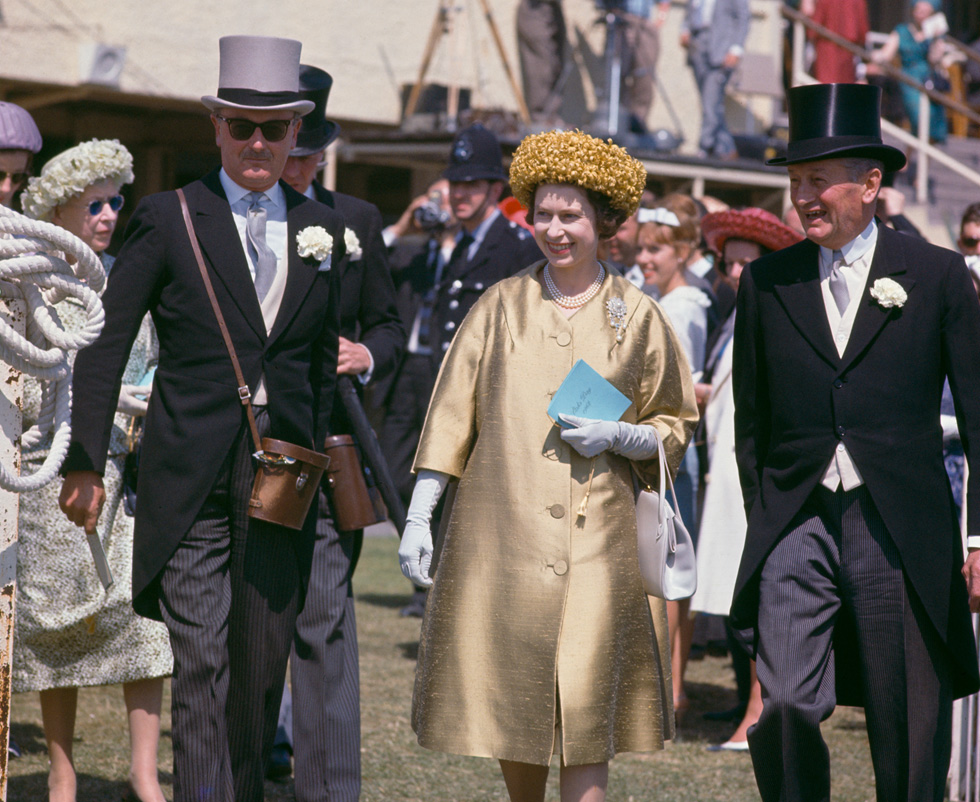 1962: מגיעה למרוץ הסוסים אפסום דאונס בדרום מזרח אנגליה (צילום: Gettyimages)