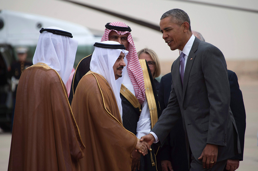 בשנה שעברה: קבלת פנים צוננת לנשיא אובמה (צילום: APF) (צילום: APF)