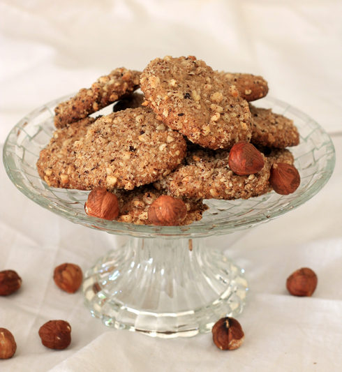 עוגיות אגוזי לוז לפסח (צילום: אורלי חרמש)