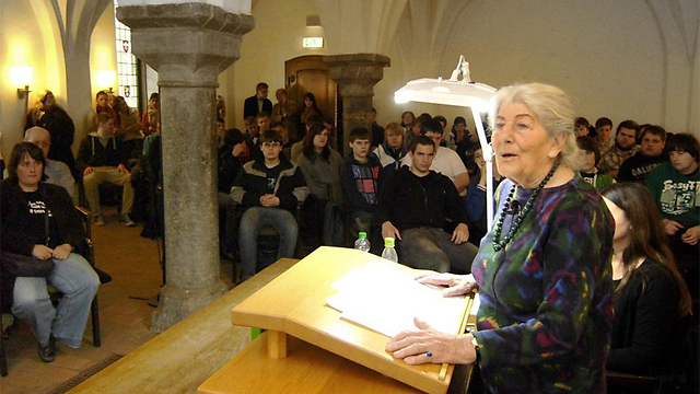Betty Bausch teaching German kids about the Holocaust 
