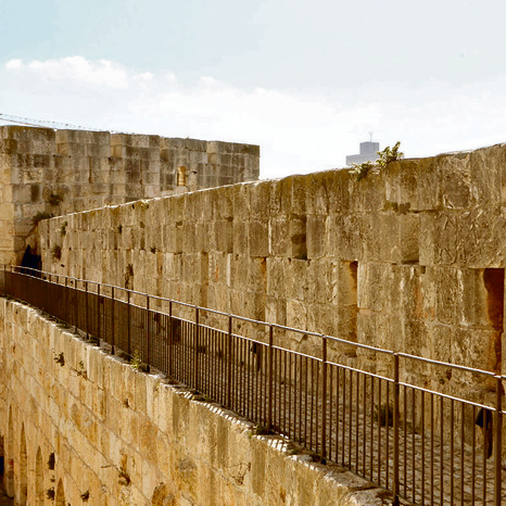 טיילת חומות מגדל דוד היום