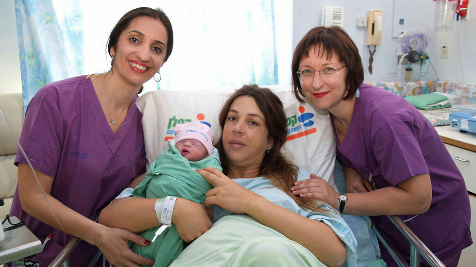 Sarit Vanunu and her newborn daughter