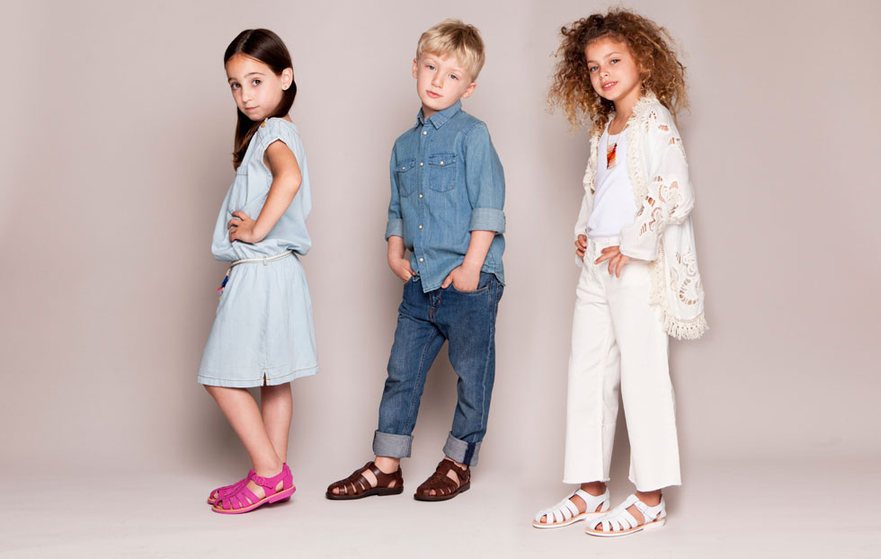 מאז שנות ה-90 סללה החברה את דרכה כיצרנית נעלי ילדים בינלאומית. דגמי הרטרו החדשים (צילום: רון קדמי)