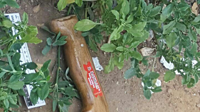 Knife from the stabbing attack (Photo: Jerusalem police)
