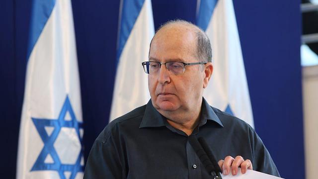 Moshe Ya'alon resigns as defense minister (Photo: Motti Kimchi)