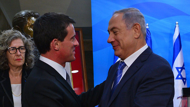 A photo of Valls and Netanyahu, released by the Government Press Office (Photo: Koby Gideon, GPO)
