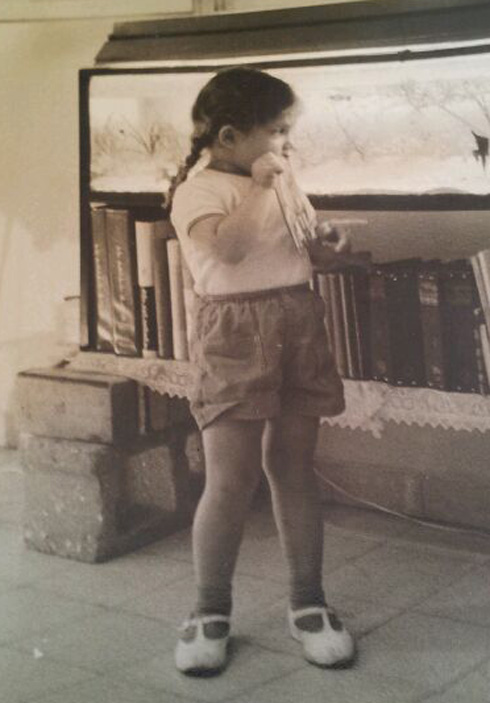 נתן בילדותה. "כבר בגיל שבע החלטתי להפוך את הריקוד לקריירה" (מתוך אלבום פרטי)
