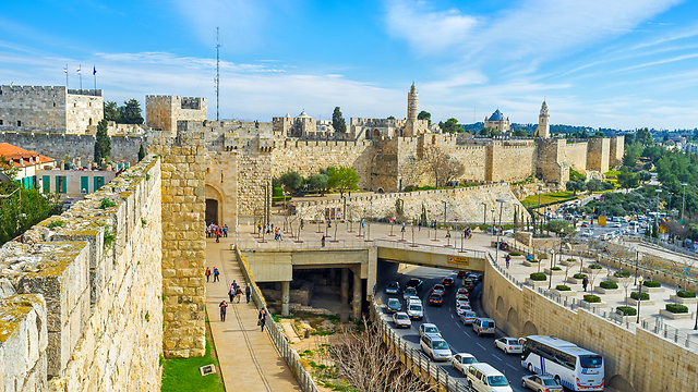 The actual recognition of Jerusalem as Israel’s capital, even without physically moving the diplomatic corpus real estate, could be a tremendous achievement for Israel (Photo: Shutterstock) (Photo: Shutterstock)
