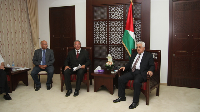 Israeli mayors meet with Palestinian President Mahmoud Abbas (Photo: Ehud Amiton/TPS)