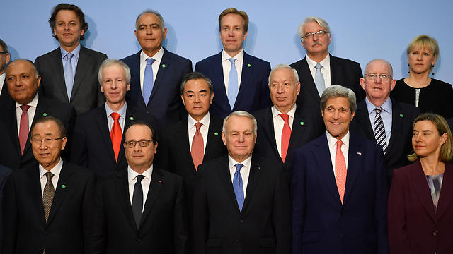 Foreign ministers gather for the Paris peace summit in June (Photo: MCT)