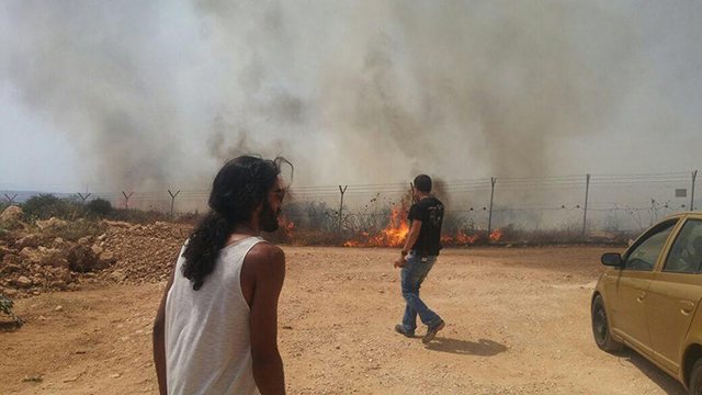 Fire outside of Karnei Shomron (Photo: Judea and Samaria Firefighters)
